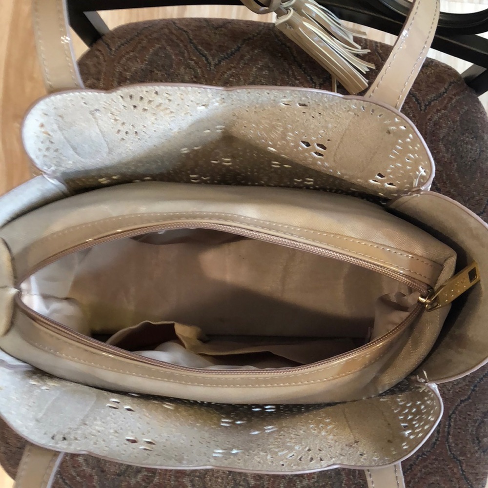 Handbag - Picture 4 of 4